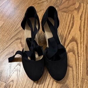 Old Navy Black Women's Heels with Ribbon Detail